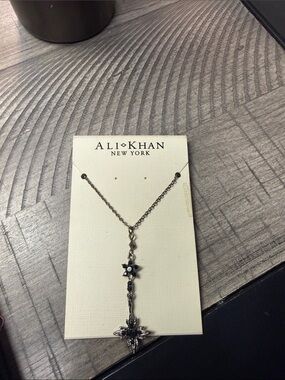 ALI KHAN New York Silver Floral Drop Y-Necklace